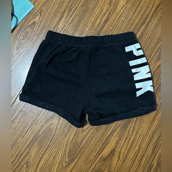 PINK shorts - Picture 4 of 4